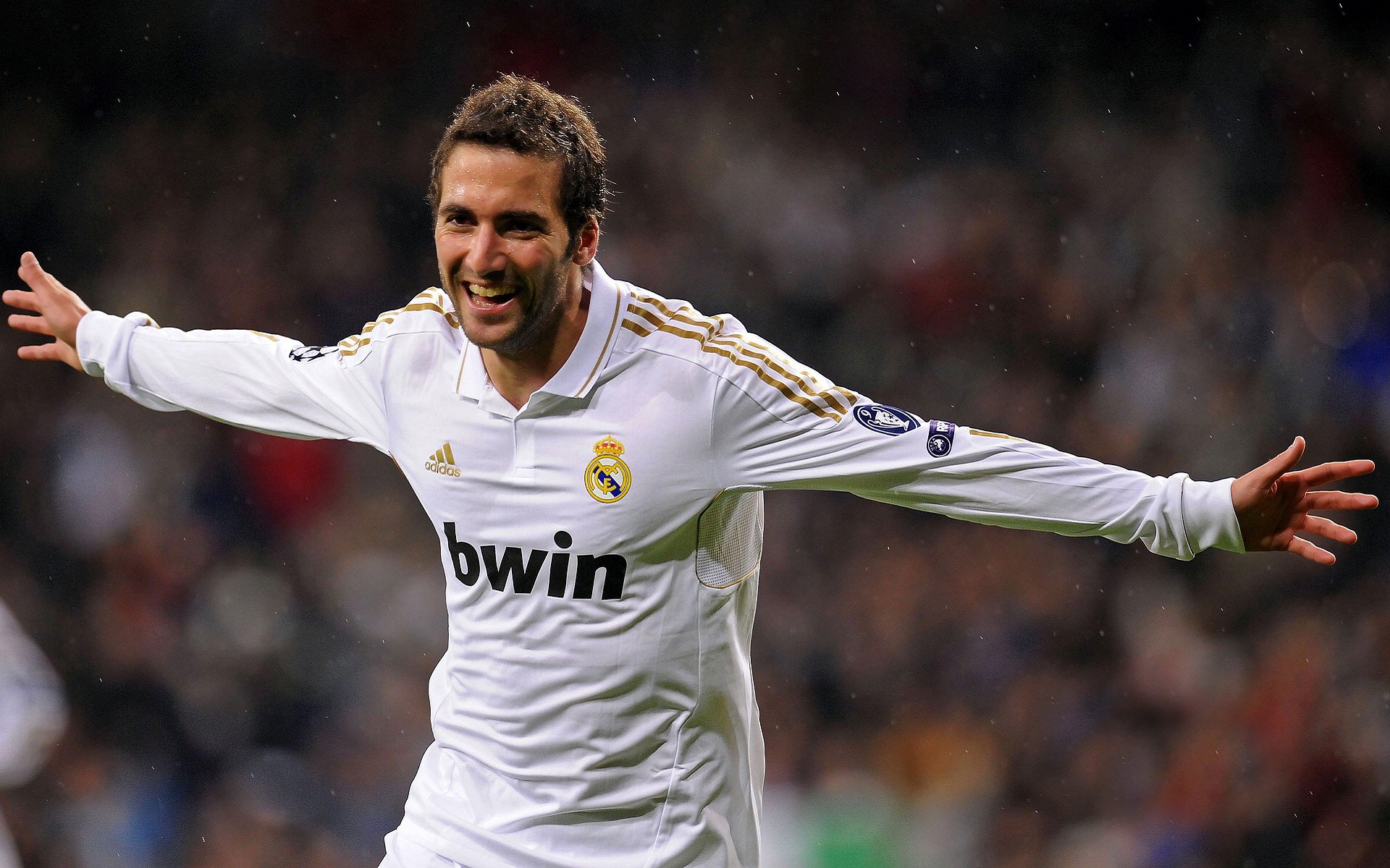 开云集团中国官网-PSG中场组织混乱影响进攻节奏